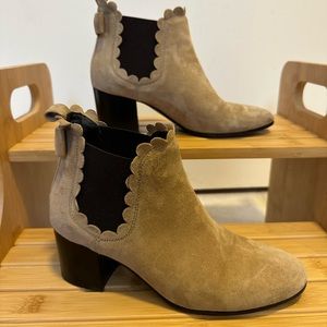 Kate Spade Garden Scalloped Ankle Booties Size 6.5 Tan Suede Pull-On Block